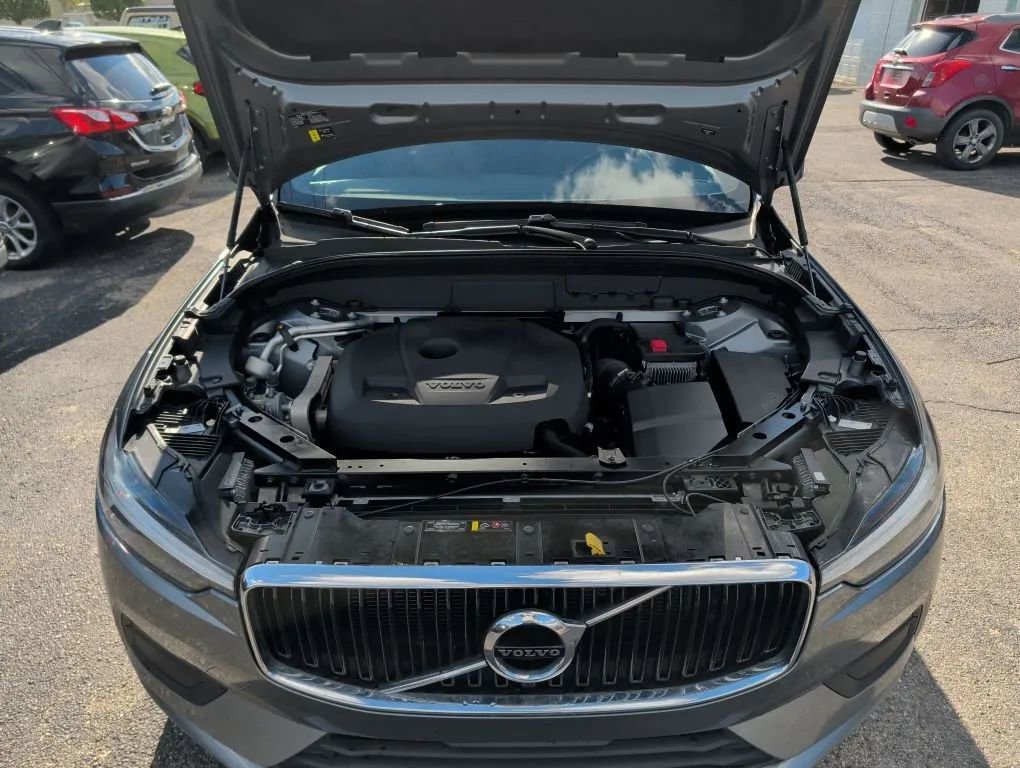 Used 2021 Volvo XC60 T5 Momentum image 33