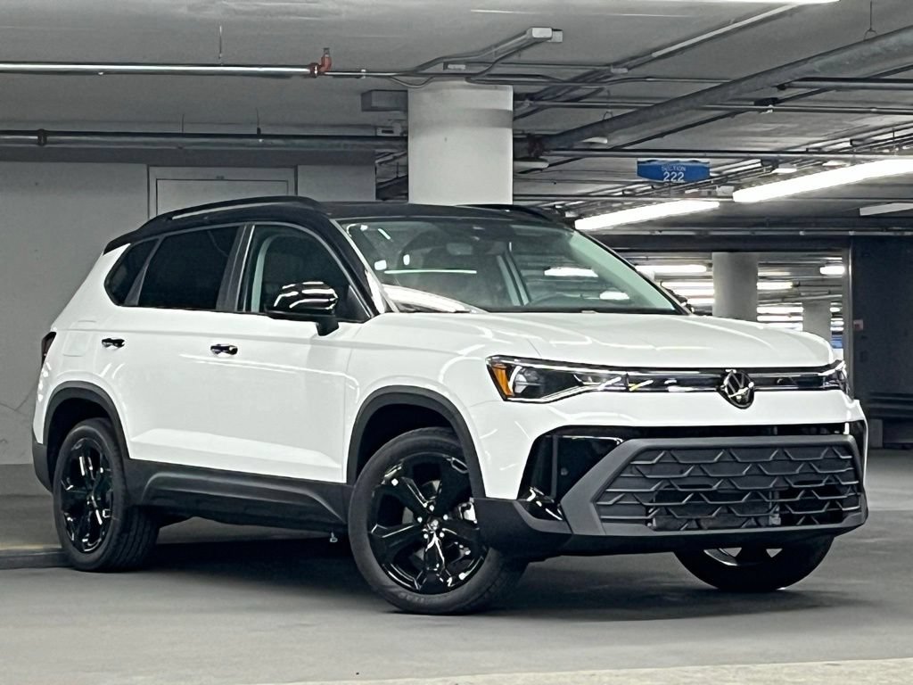 New 2026 Volkswagen Taos SE AWD/4WD image 2