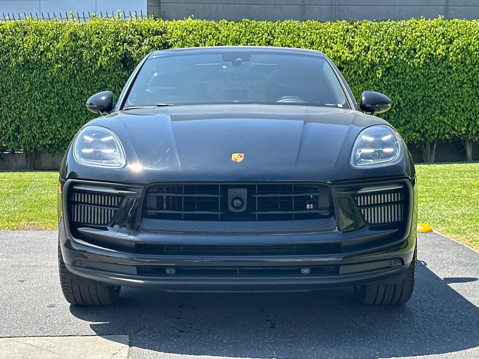 Certified 2024 Porsche Macan S AWD/4WD image 11