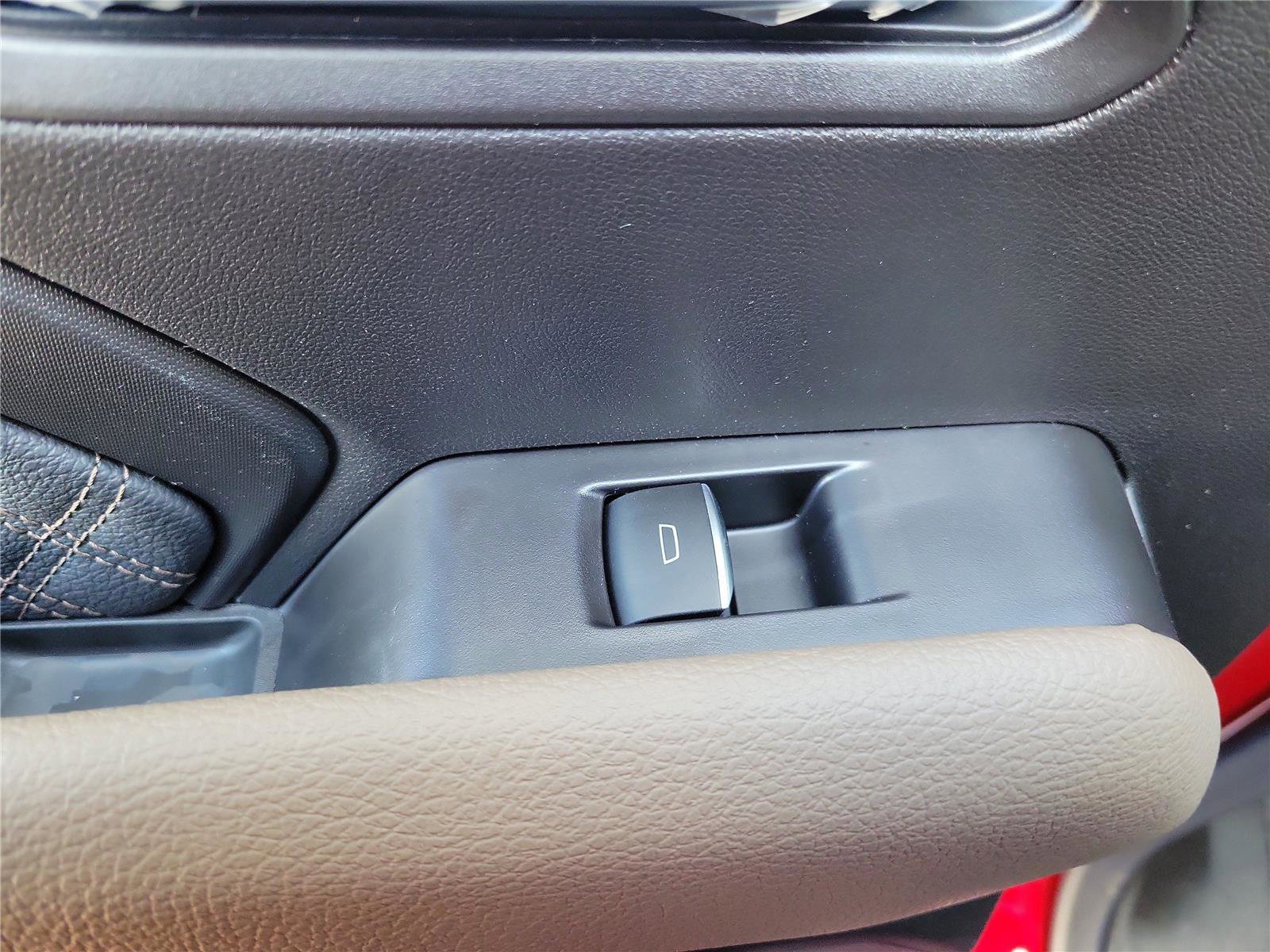 New 2026 GMC Canyon Denali image 15