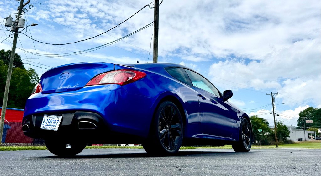 Used 2012 Hyundai Genesis 2.0T RWD image 7