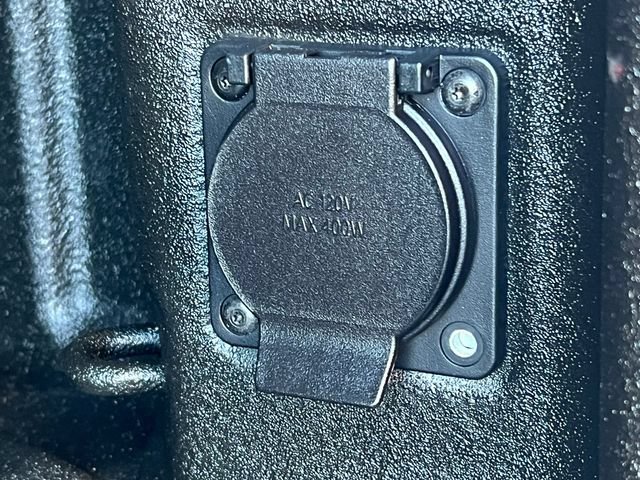 Used 2025 GMC Sierra 3500 SLE w/ SLE Value Package AWD/4WD image 10