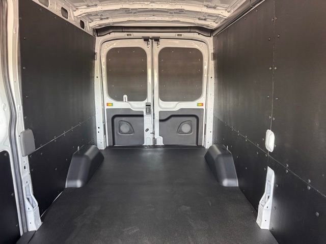 New 2026 Ford Transit 250 148 Medium Roof Extended AWD image 26