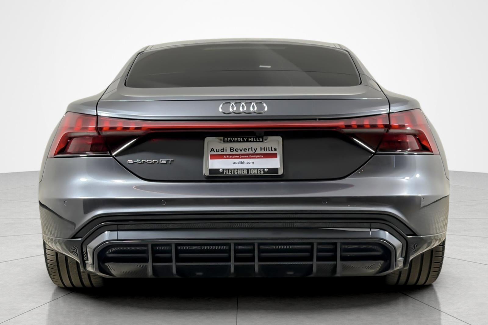 Used 2024 Audi e-tron GT Premium Plus image 4
