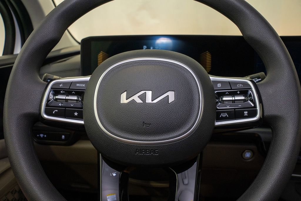 New 2026 Kia Carnival LX image 19