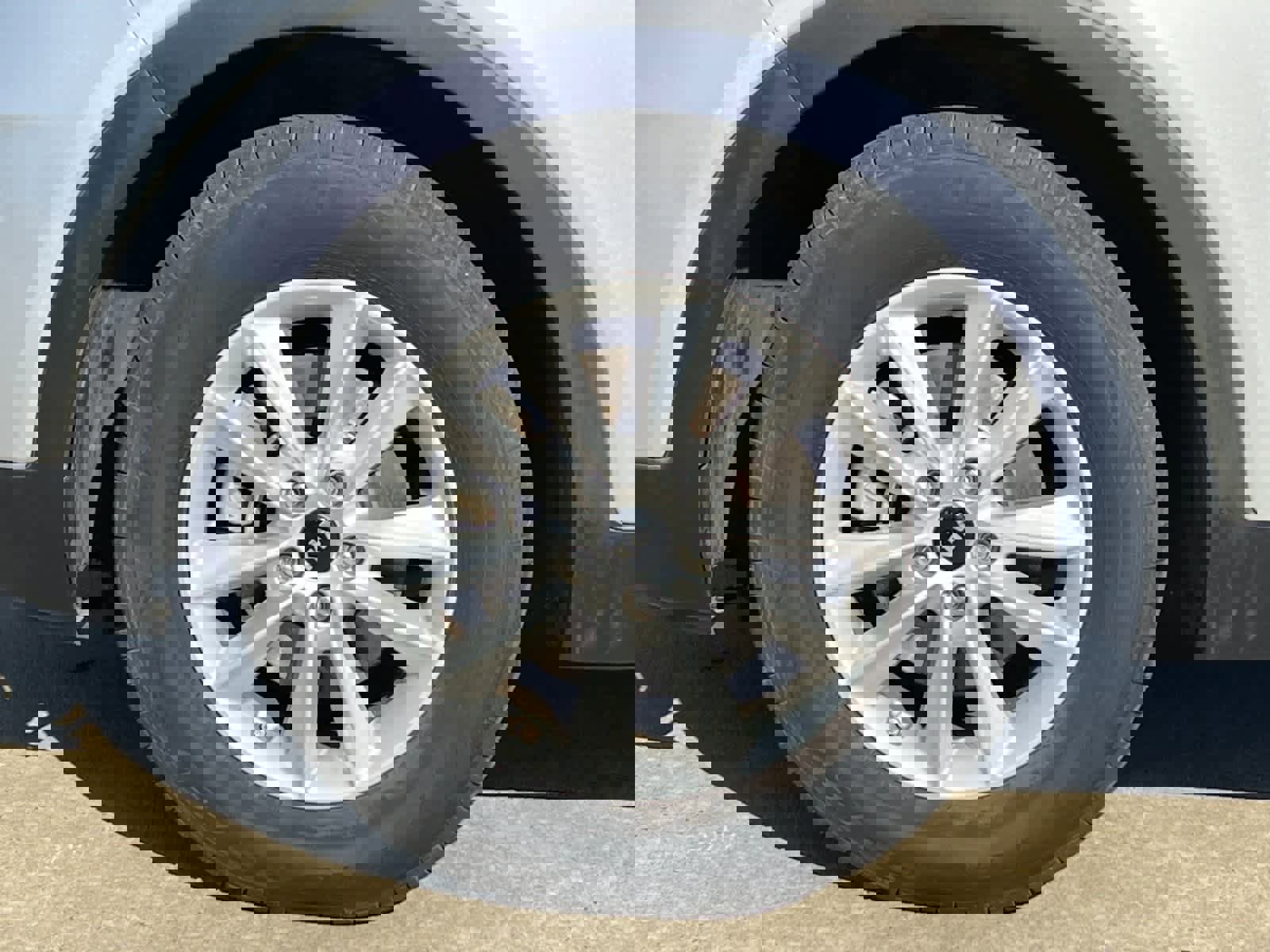 Used 2019 Kia Sorento L image 25