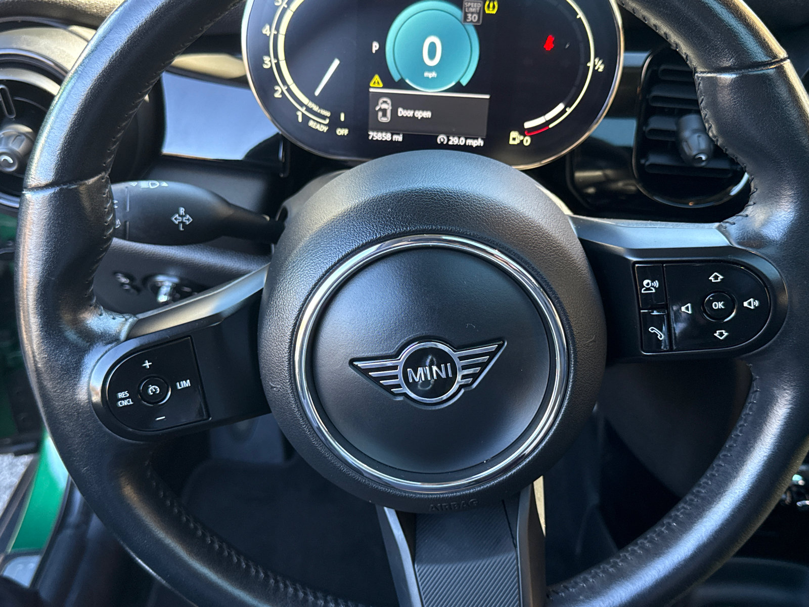 Used 2023 MINI Cooper 4-Door Hardtop FWD image 11