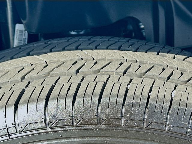 Used 2024 Jeep Wrangler Sahara image 32