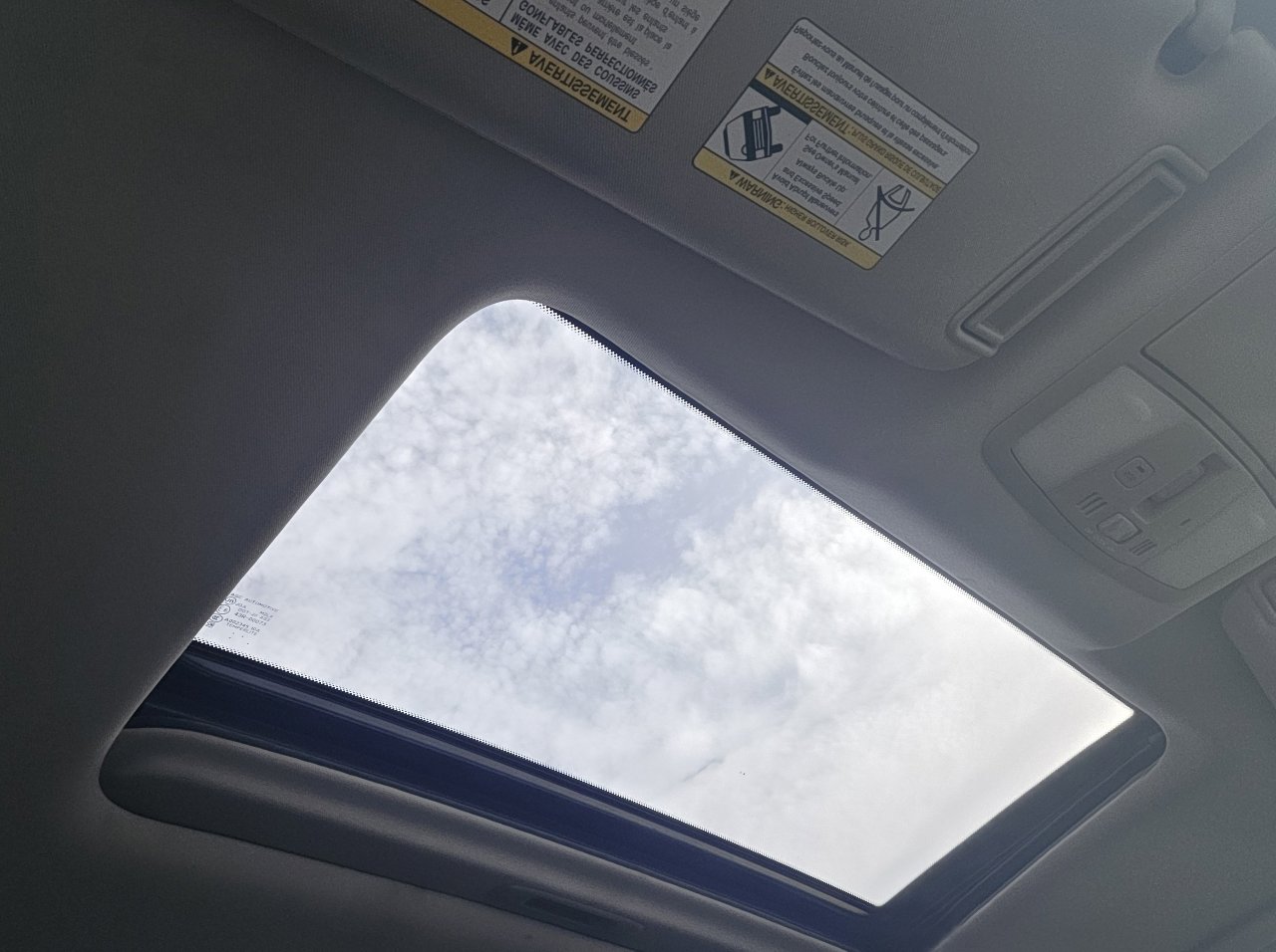 Used 2017 INFINITI QX80 4WD w/ Driver Assistance Package image 27