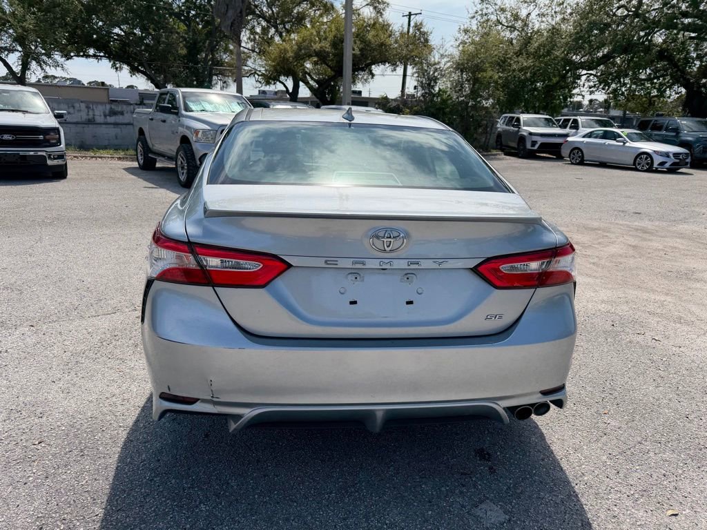 Used 2020 Toyota Camry SE image 5