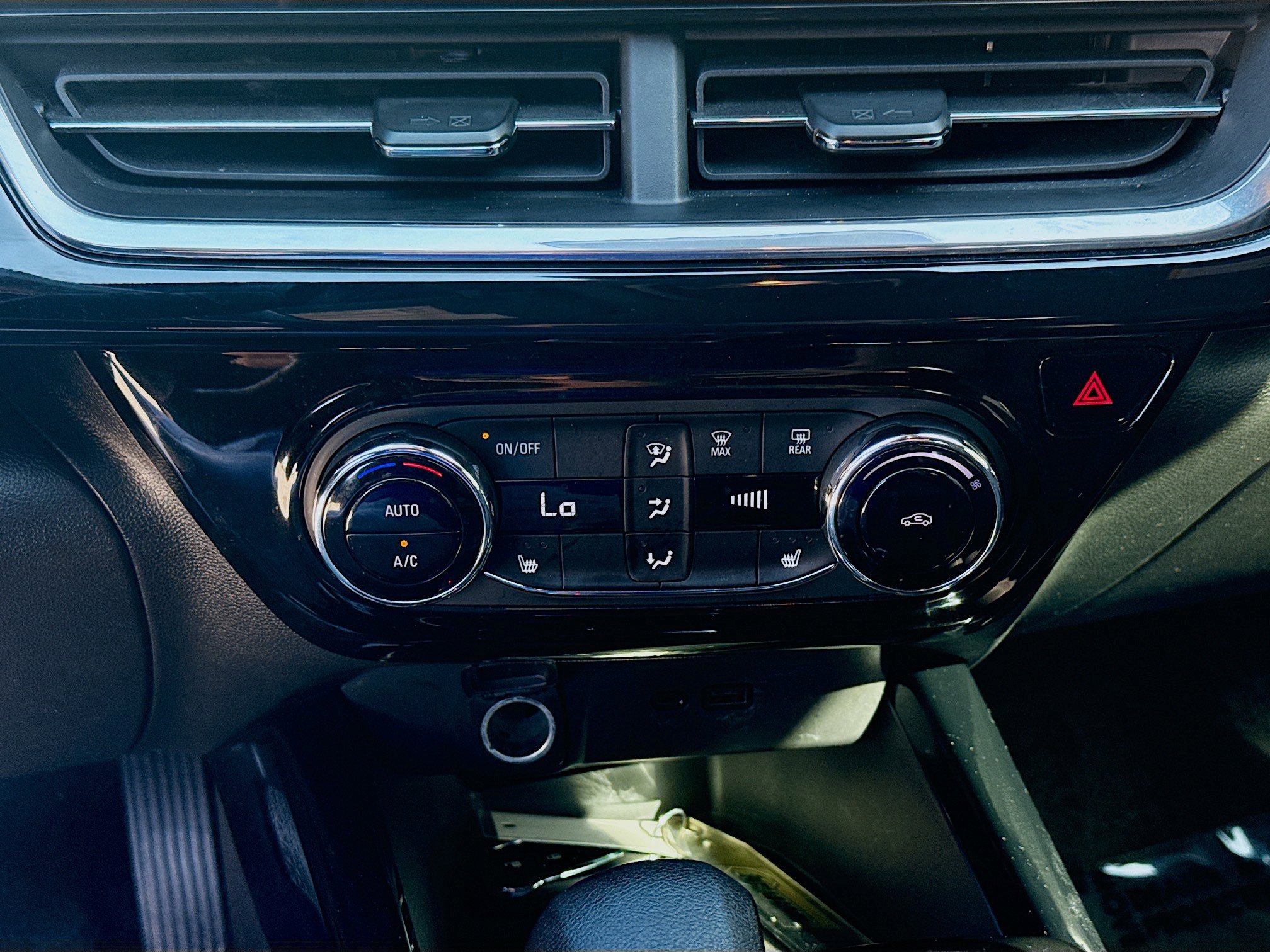 Used 2024 Chevrolet Trax RS w/ Driver Confidence Package image 14