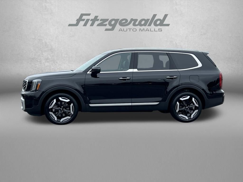 Used 2025 Kia Telluride S image 3