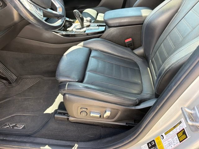 Used 2018 BMW X3 xDrive30i w/ Convenience Package AWD/4WD image 4