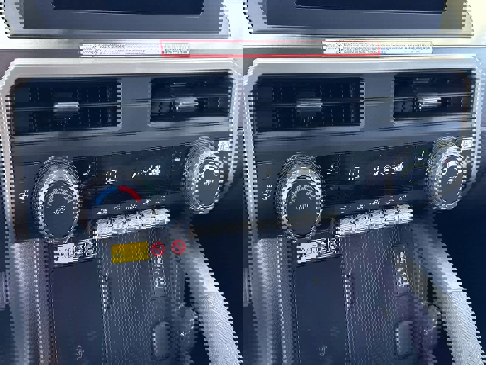 Used 2025 Toyota Tacoma SR5 image 21