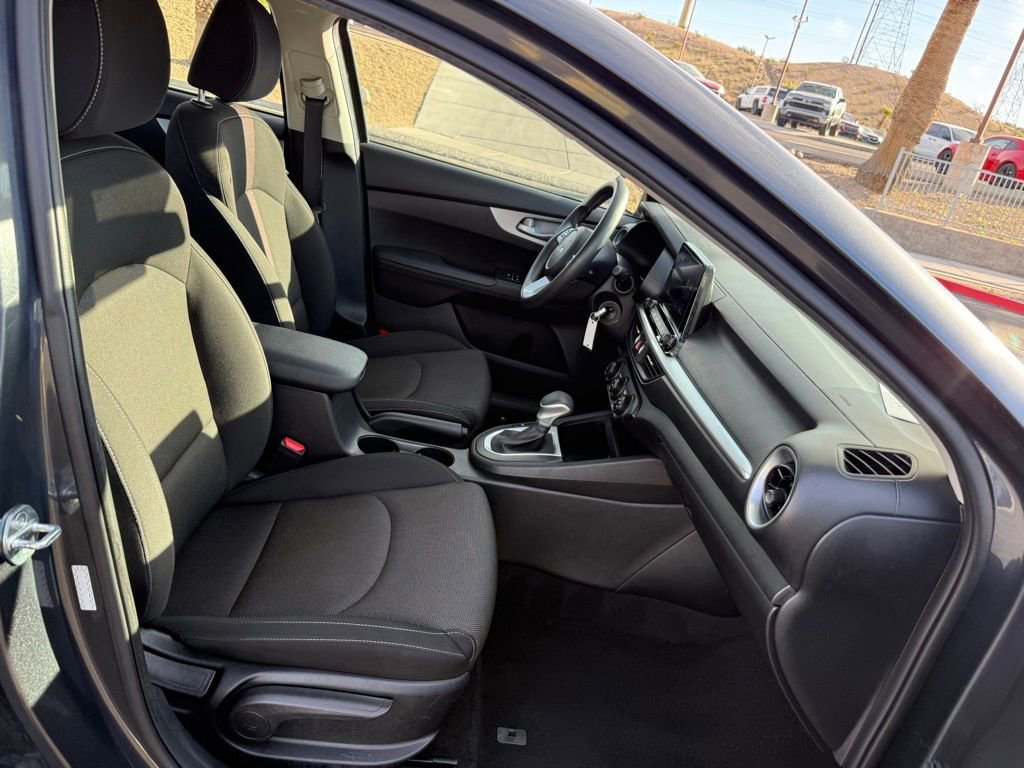 Used 2023 Kia Forte LXS image 12