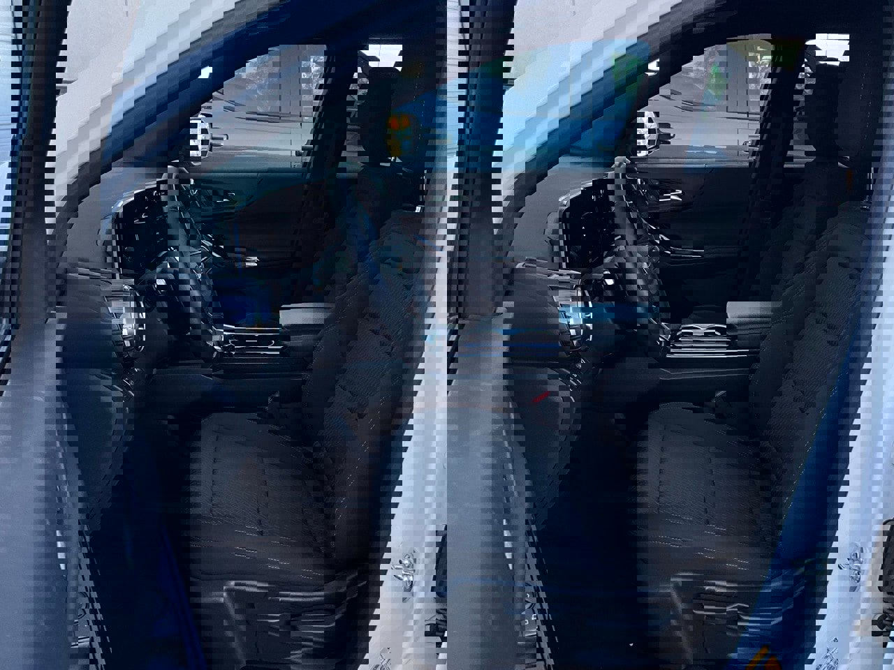 Used 2025 Chevrolet Equinox LT image 10