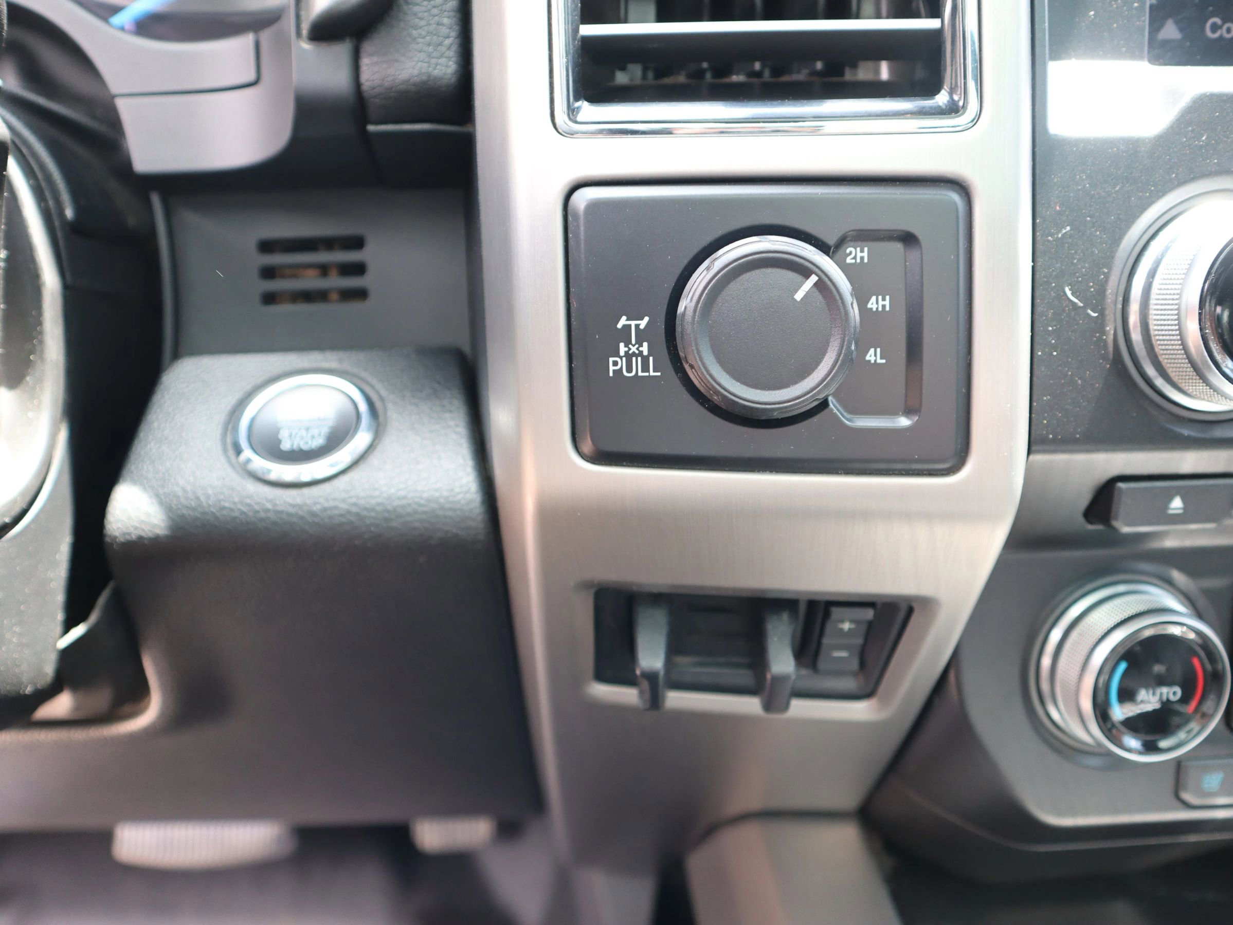 Used 2018 Ford F250 Platinum w/ Platinum Ultimate Package image 20