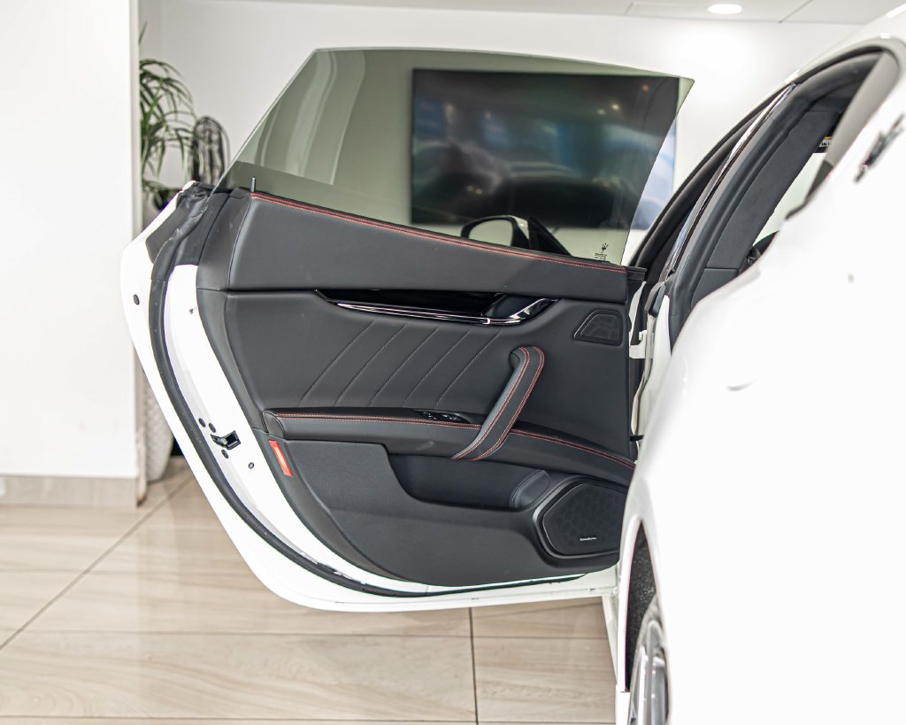 Used 2023 Maserati Quattroporte Modena Q4 AWD/4WD image 38