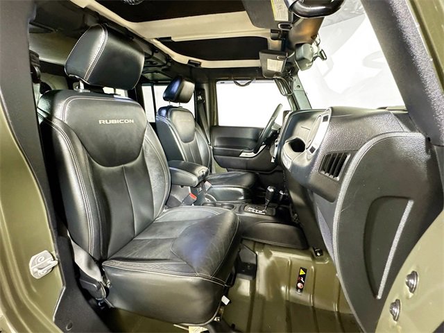 Used 2015 Jeep Wrangler Unlimited Rubicon image 26