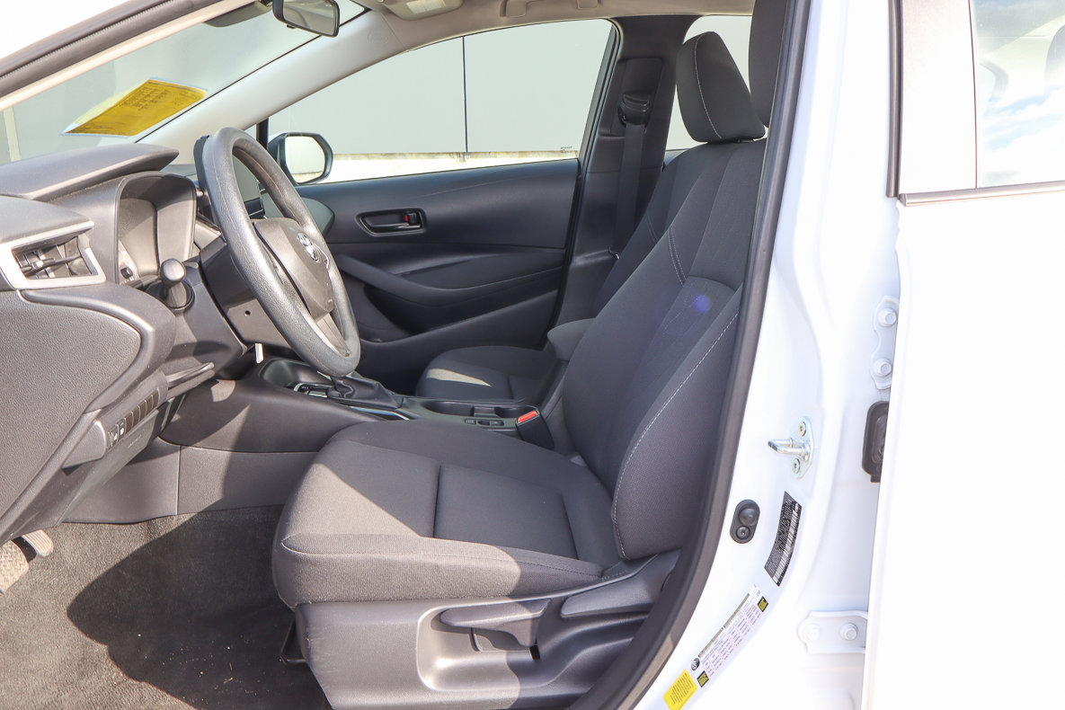 Used 2025 Toyota Corolla LE FWD image 7