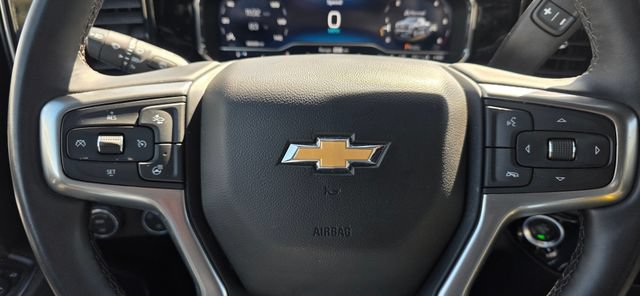 Used 2025 Chevrolet Silverado 1500 LT AWD/4WD image 18