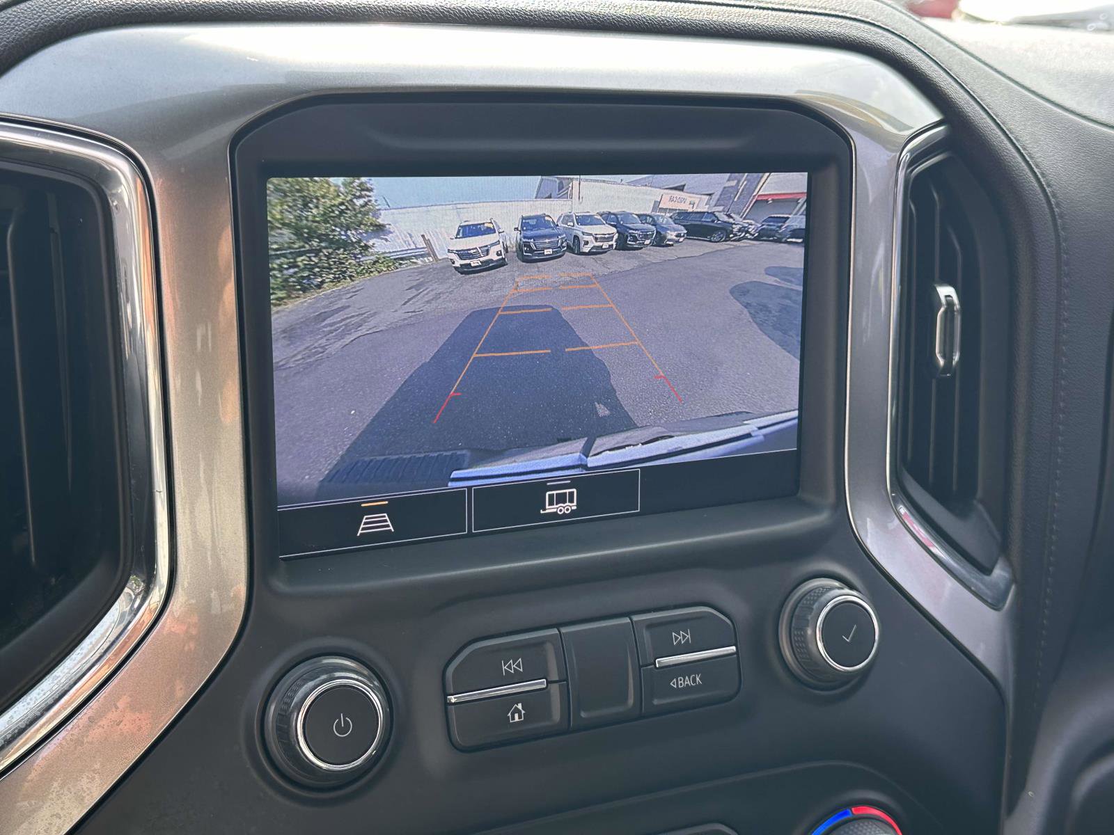 Used 2021 Chevrolet Silverado 1500 LT Trail Boss w/ Convenience Package II image 32