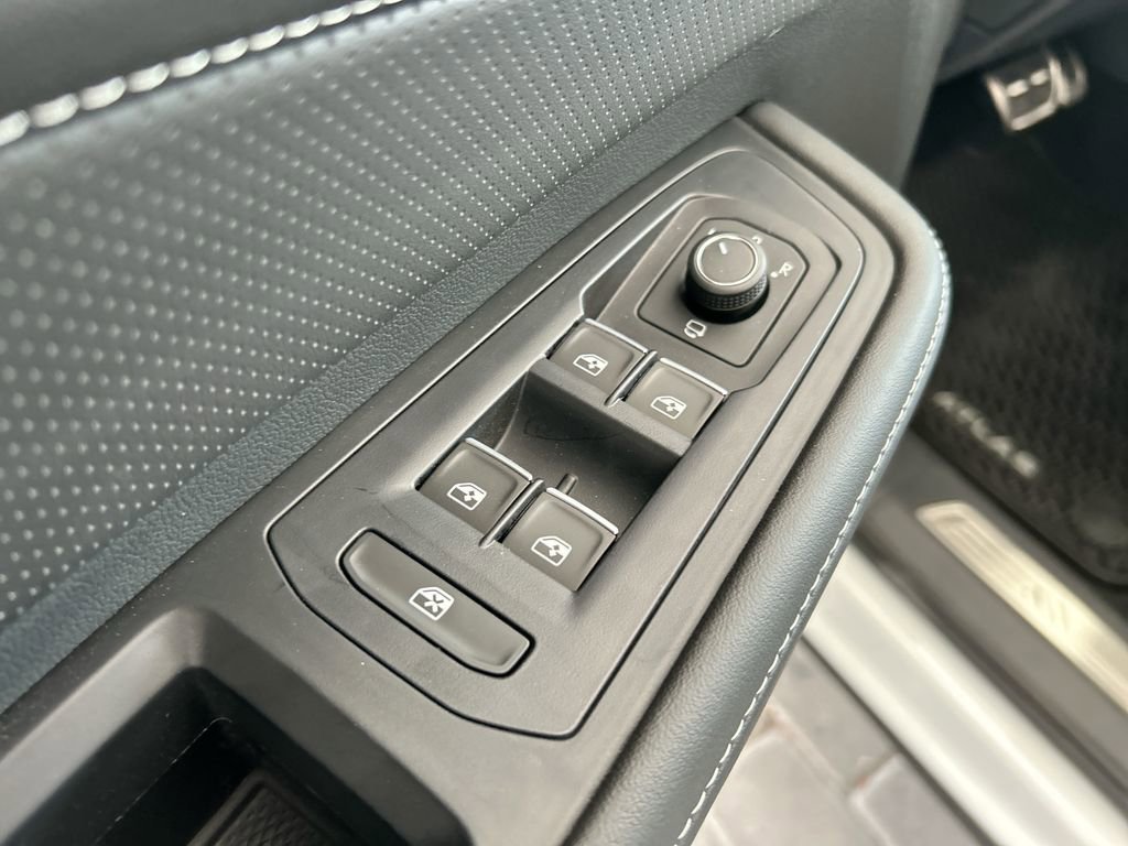 New 2025 Volkswagen Atlas Cross Sport SEL Premium R-Line image 12