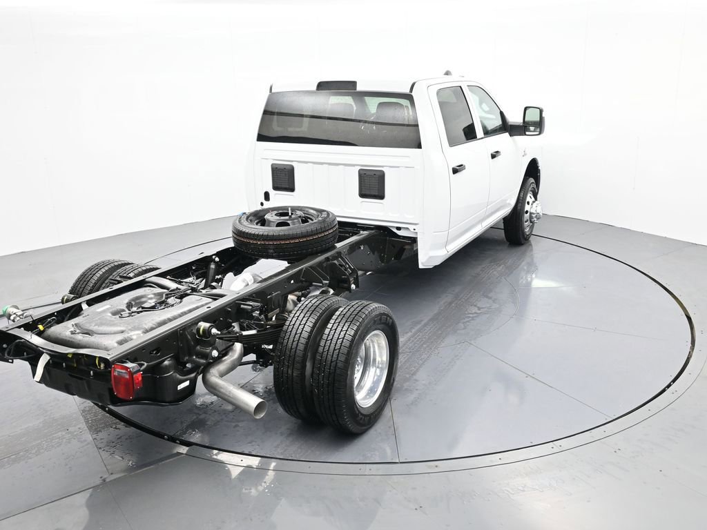 New 2026 RAM 3500 Tradesman w/ Chrome Appearance Group image 17