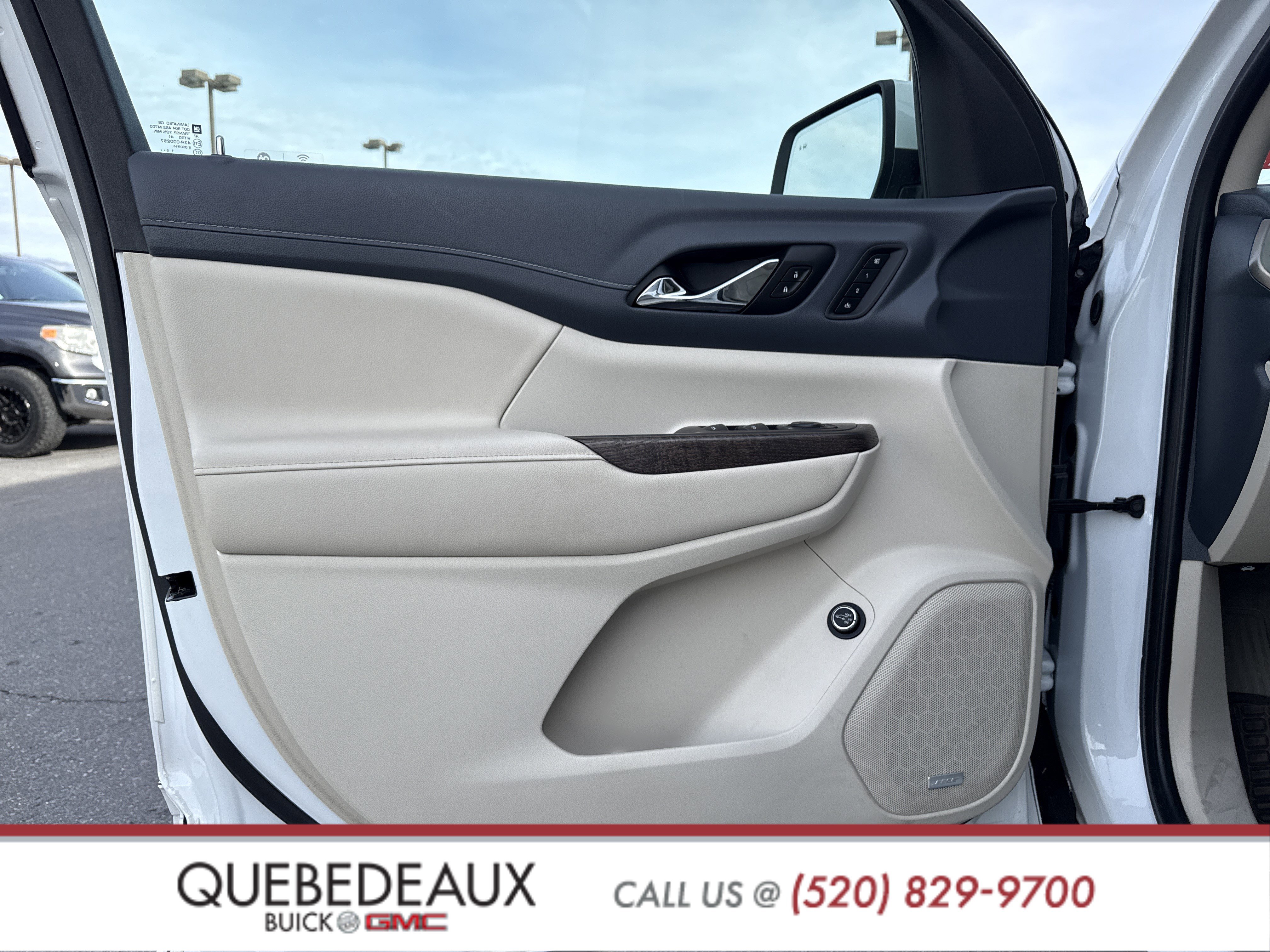 Used 2020 GMC Acadia Denali w/ Denali Ultimate Package image 11