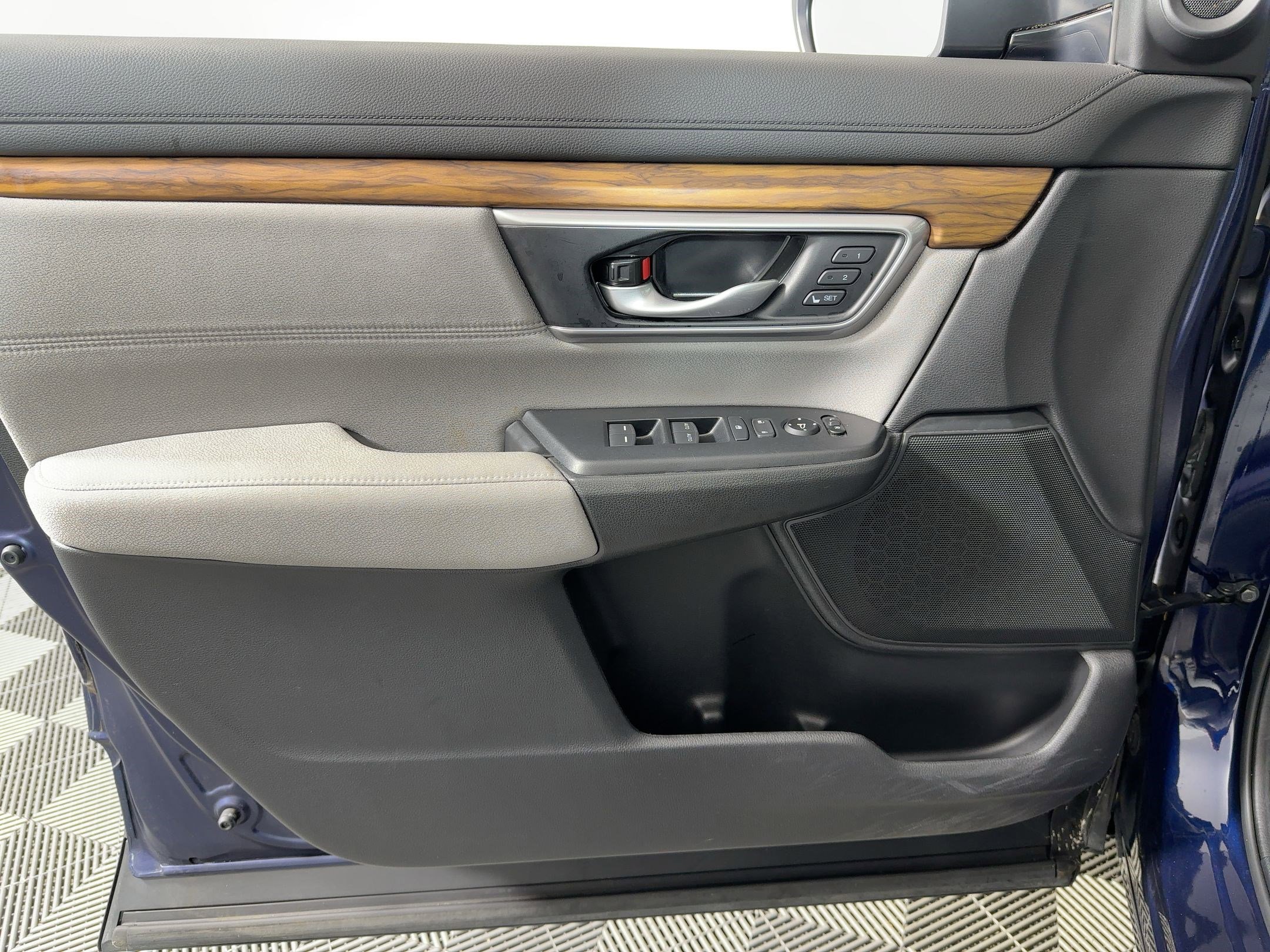 Used 2021 Honda CR-V EX image 11