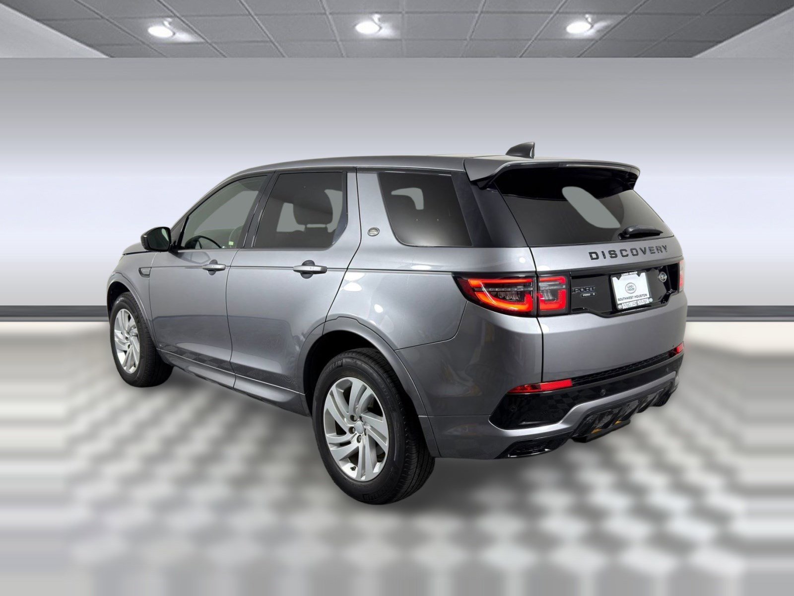 Used 2020 Land Rover Discovery Sport S R-Dynamic image 3