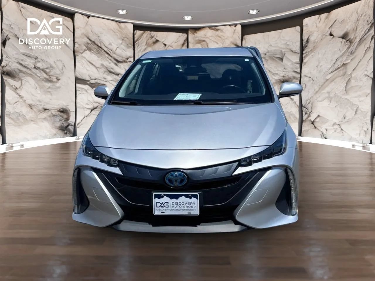 Used 2021 Toyota Prius Prime XLE w/ Carpet Mat Package (TMS) FWD image 5