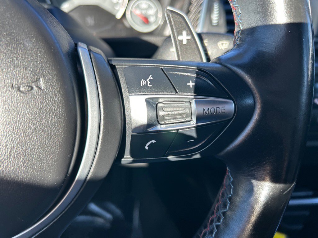 Used 2016 BMW M4 Convertible image 20