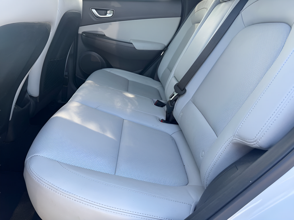 Used 2023 Hyundai Kona Limited AWD/4WD image 15