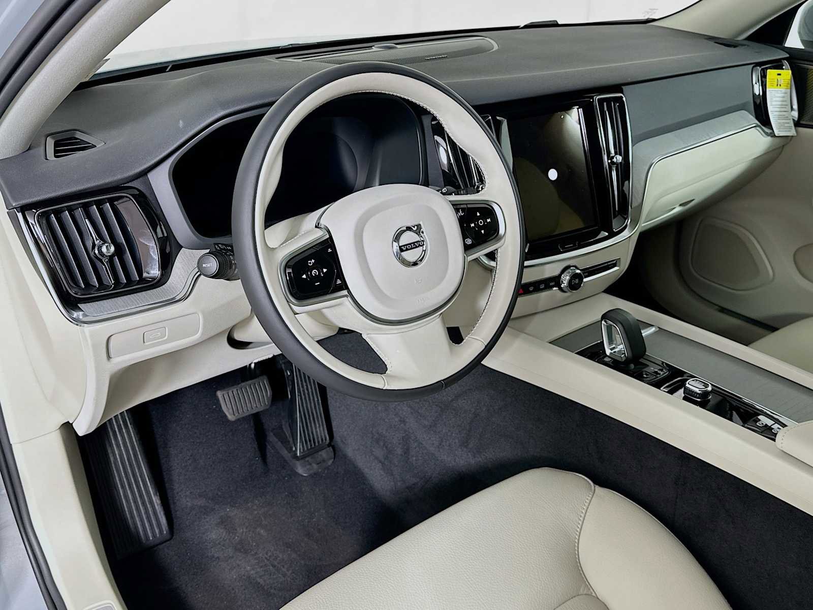 New 2026 Volvo V60 B5 Cross Country Plus w/ Climate Package image 9