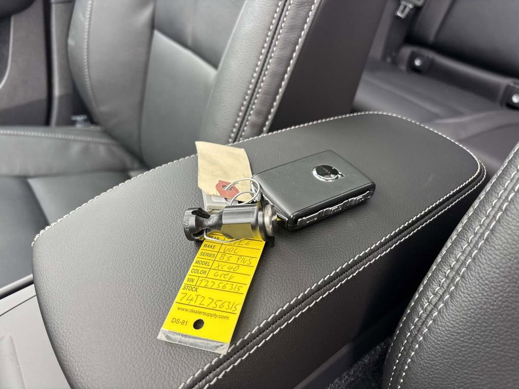 New 2026 Volvo XC40 B5 Plus w/ Protection Package Premier image 33