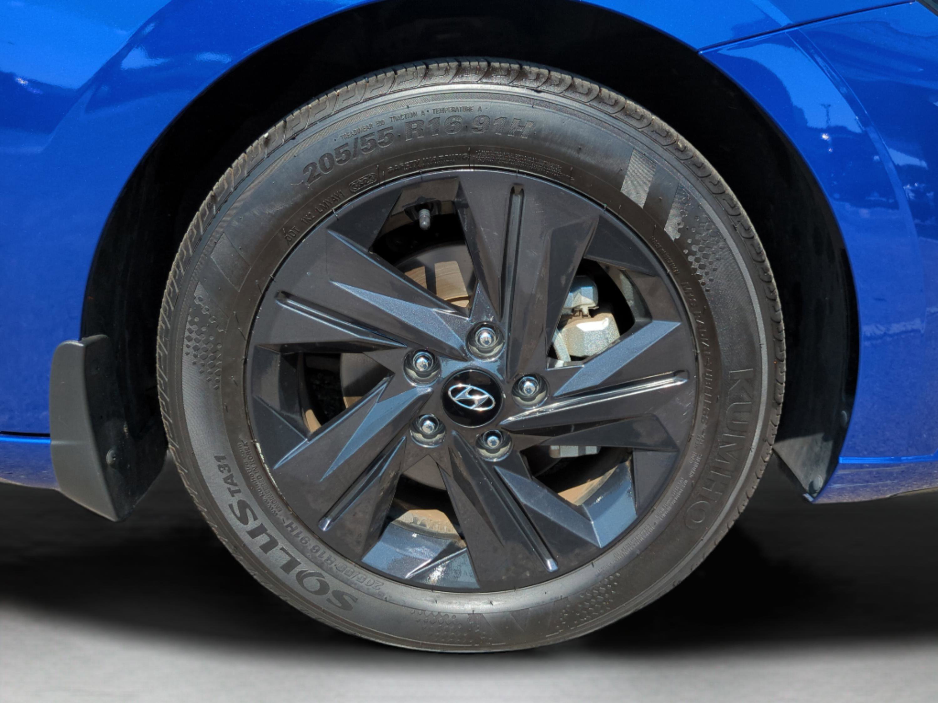 Used 2023 Hyundai Elantra SEL image 10