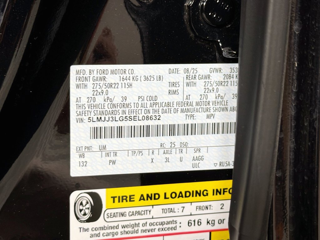 Used 2025 Lincoln Navigator L Reserve AWD/4WD image 34