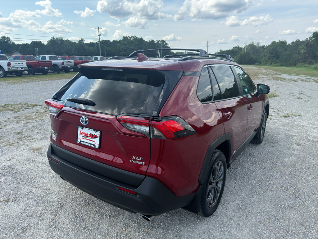 Used 2023 Toyota RAV4 XLE Premium AWD/4WD image 6
