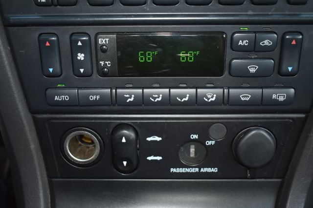 Used 2002 Ford Thunderbird RWD image 6