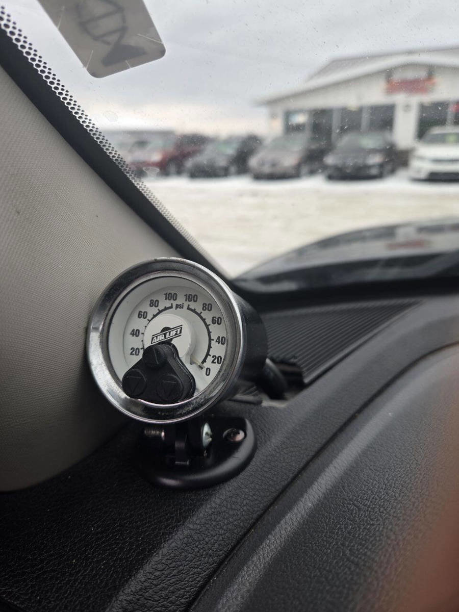 Used 2015 RAM 1500 ST w/ SXT Appearance Group image 21