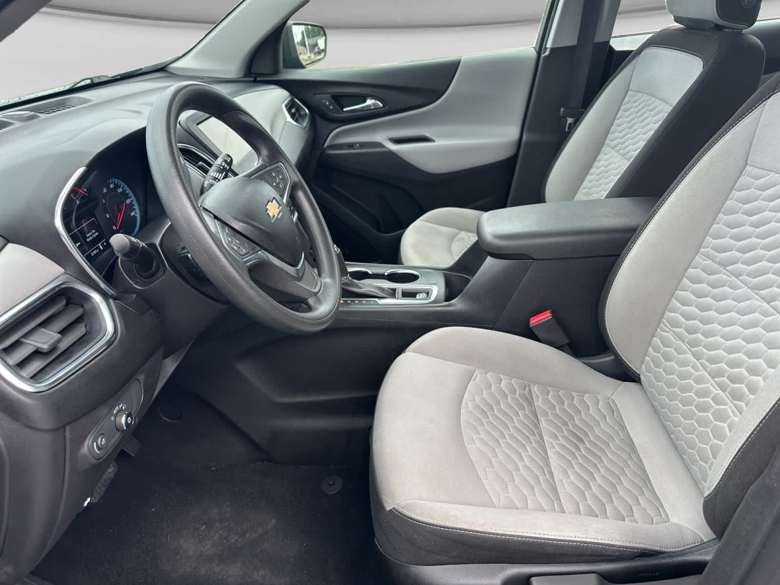 Used 2019 Chevrolet Equinox LS w/ LPO, Floor Liner Package FWD image 10