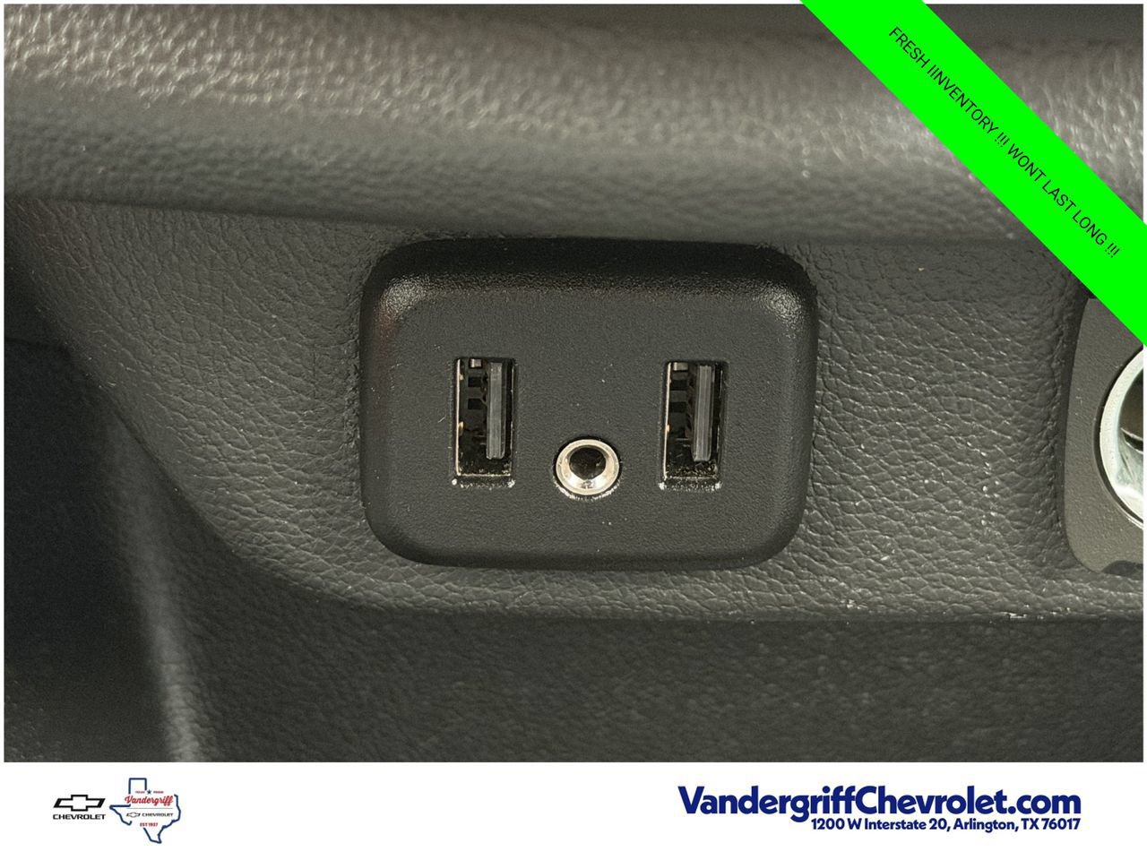 Used 2023 Chevrolet Traverse LT AWD/4WD image 21