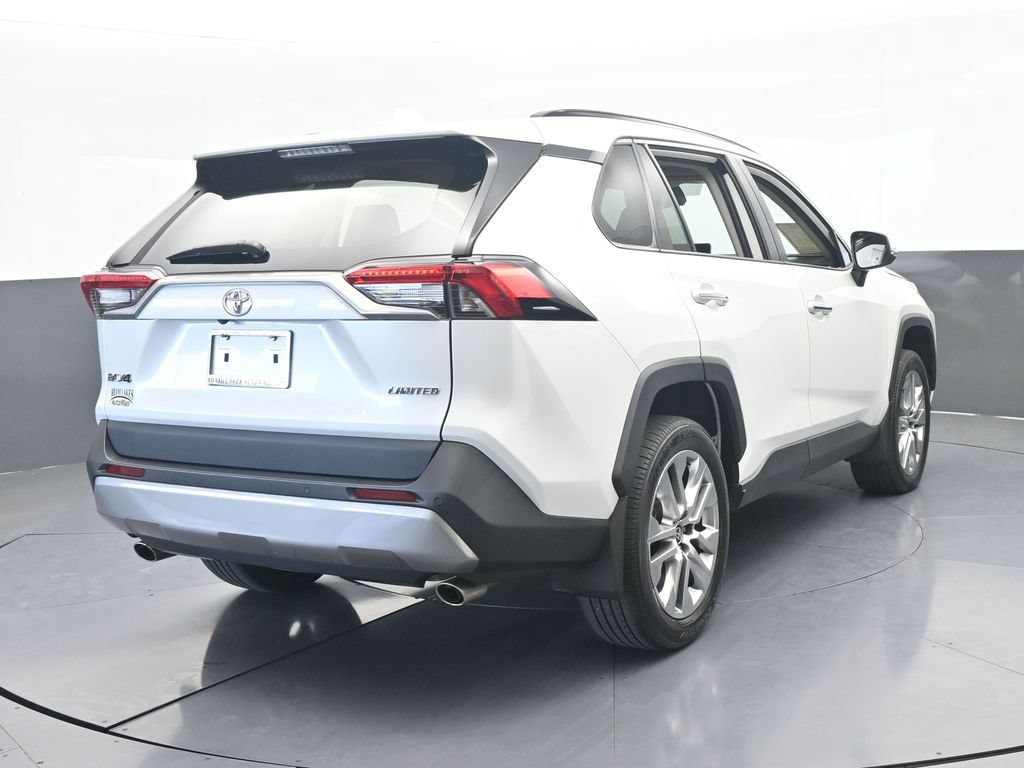 Used 2023 Toyota RAV4 Limited FWD image 5
