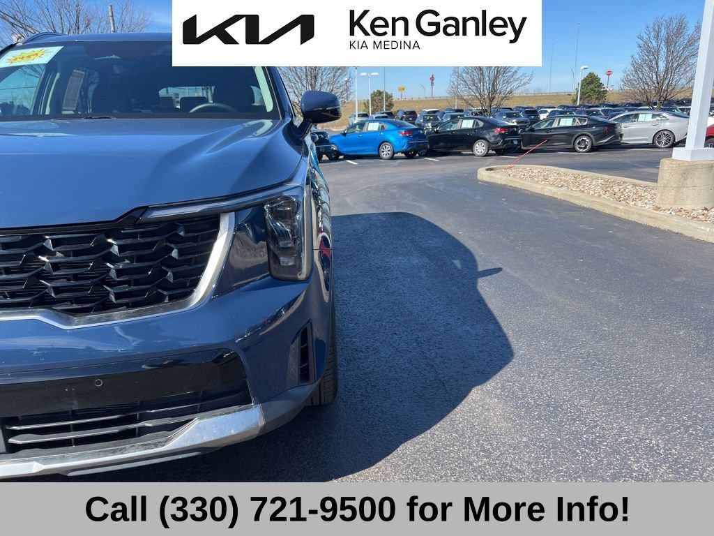 Certified 2025 Kia Sorento S image 21