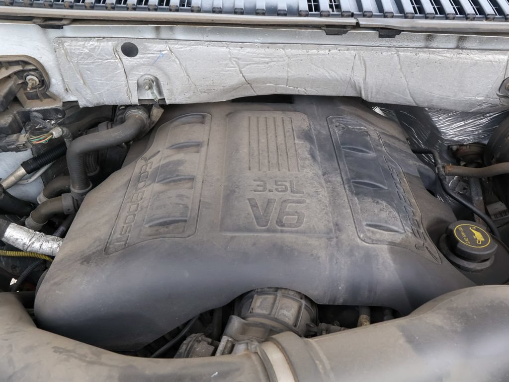Used 2016 Ford Expedition Limited w/ Equipment Group 301A AWD/4WD image 37