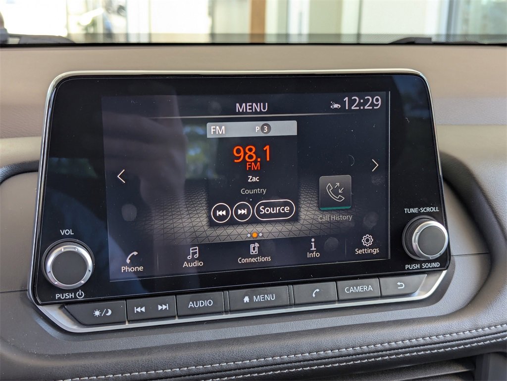 Used 2023 Nissan Rogue SV image 25