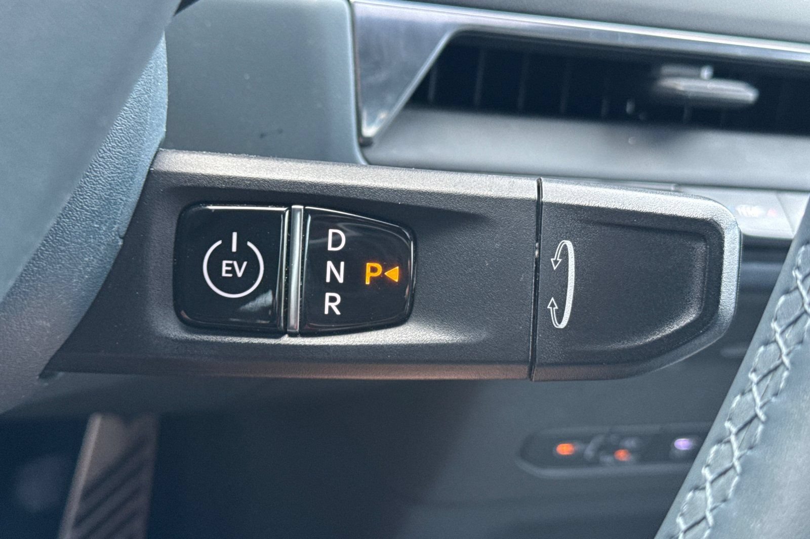 Used 2024 Kia EV9 GT-Line AWD/4WD image 35