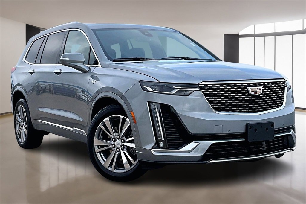 Certified 2025 Cadillac XT6 Premium Luxury image 11