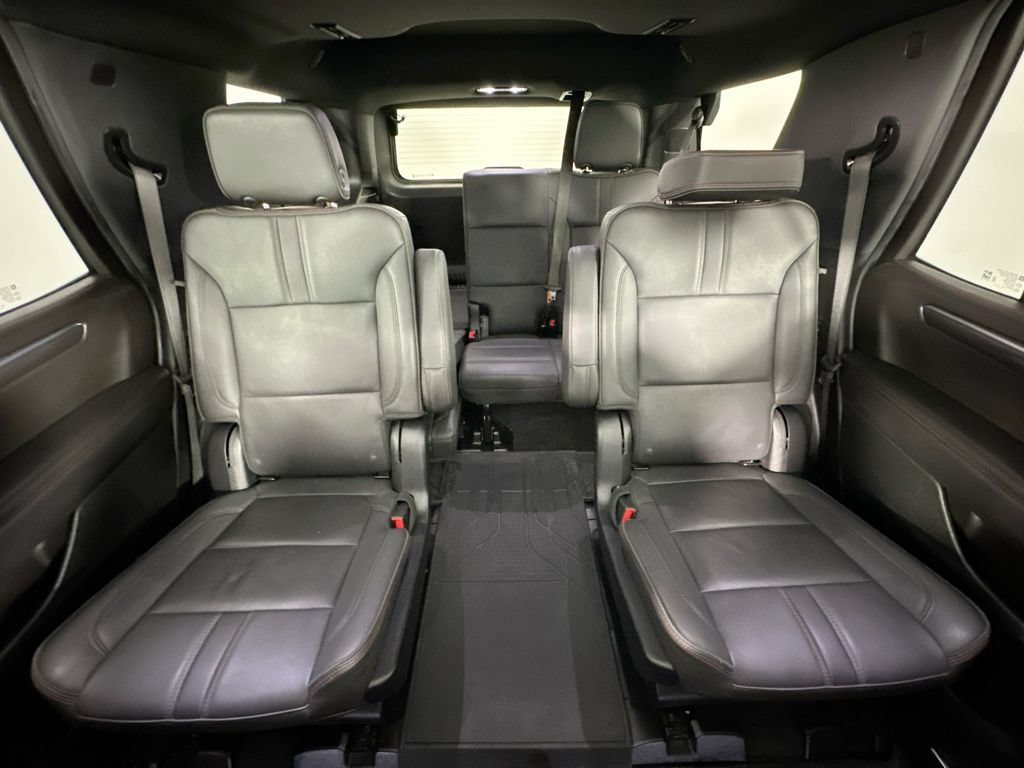 Used 2025 Chevrolet Tahoe RST w/ Comfort Package AWD/4WD image 13